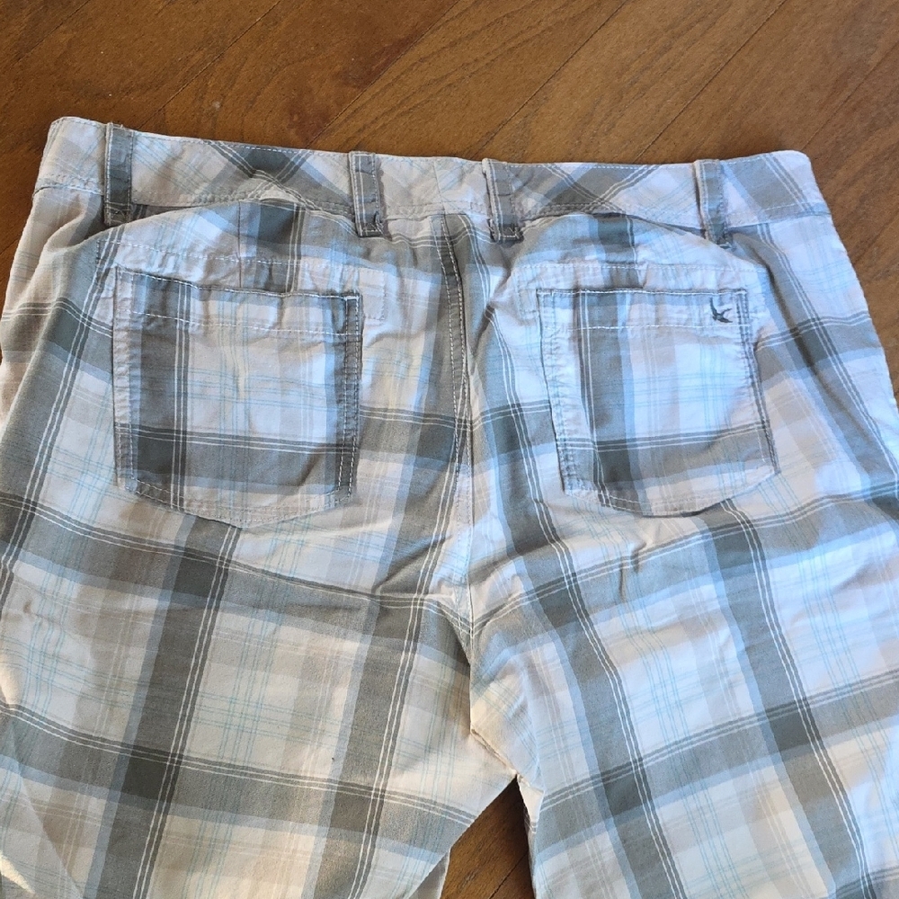 Eddie Bauer‎  Light Blue Plaid Shorts - Picture 3 of 4